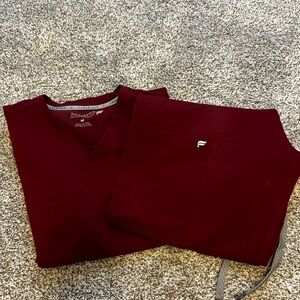 Women’s Fabletic Scrub set. Brand new. Never worn. Smoke free home.